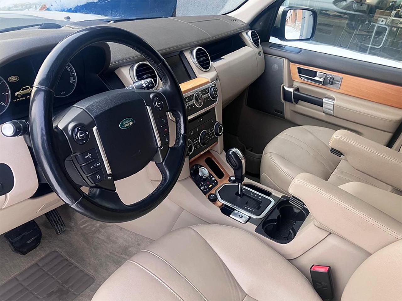 2013 Land Rover LR4 HSE|V8|5.0L V8|NAVI|PANOROOF|7 SEATS|19in ALLOYS| Photo