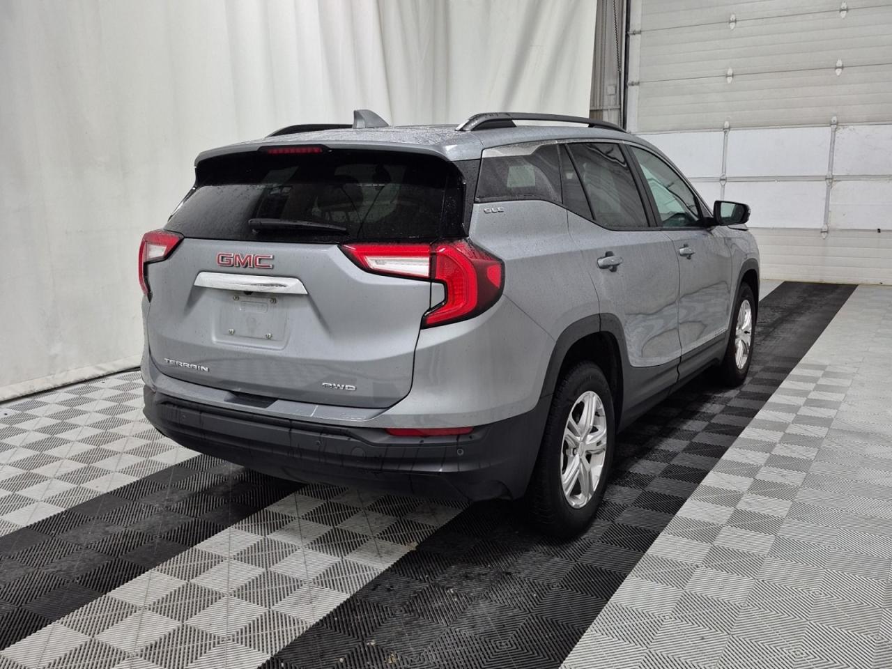 2024 GMC Terrain SLE Photo