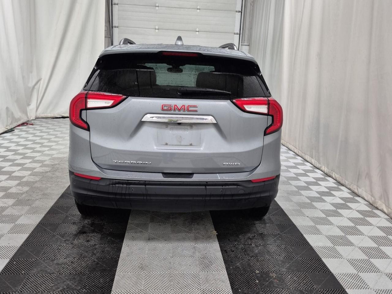 2024 GMC Terrain SLE Photo