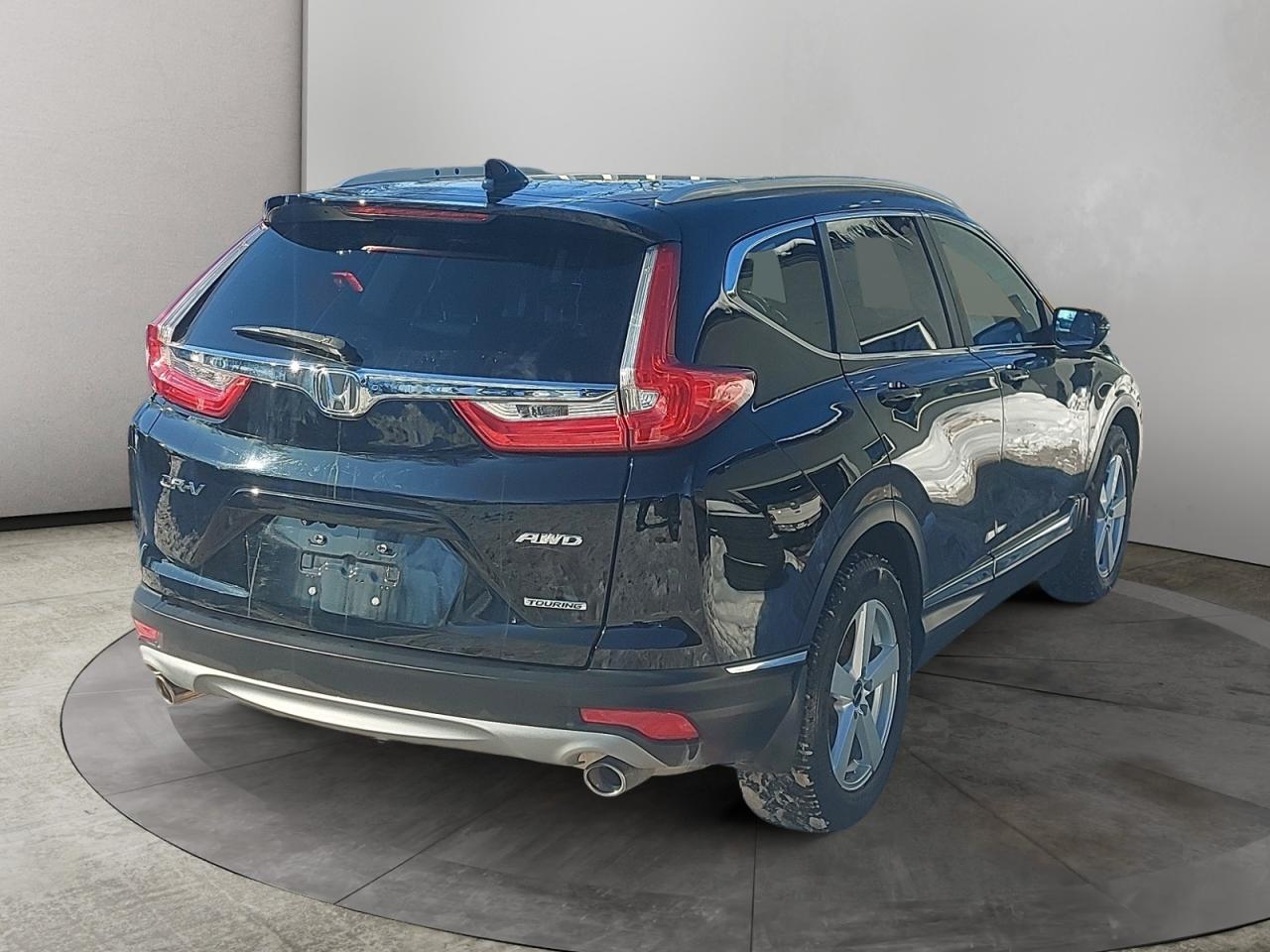 2019 Honda CR-V Touring Photo4