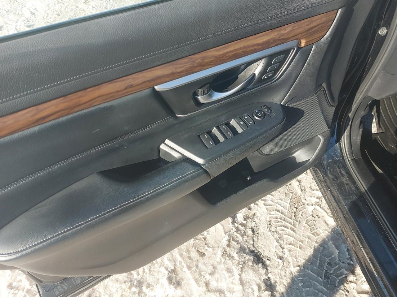 2019 Honda CR-V Touring Photo