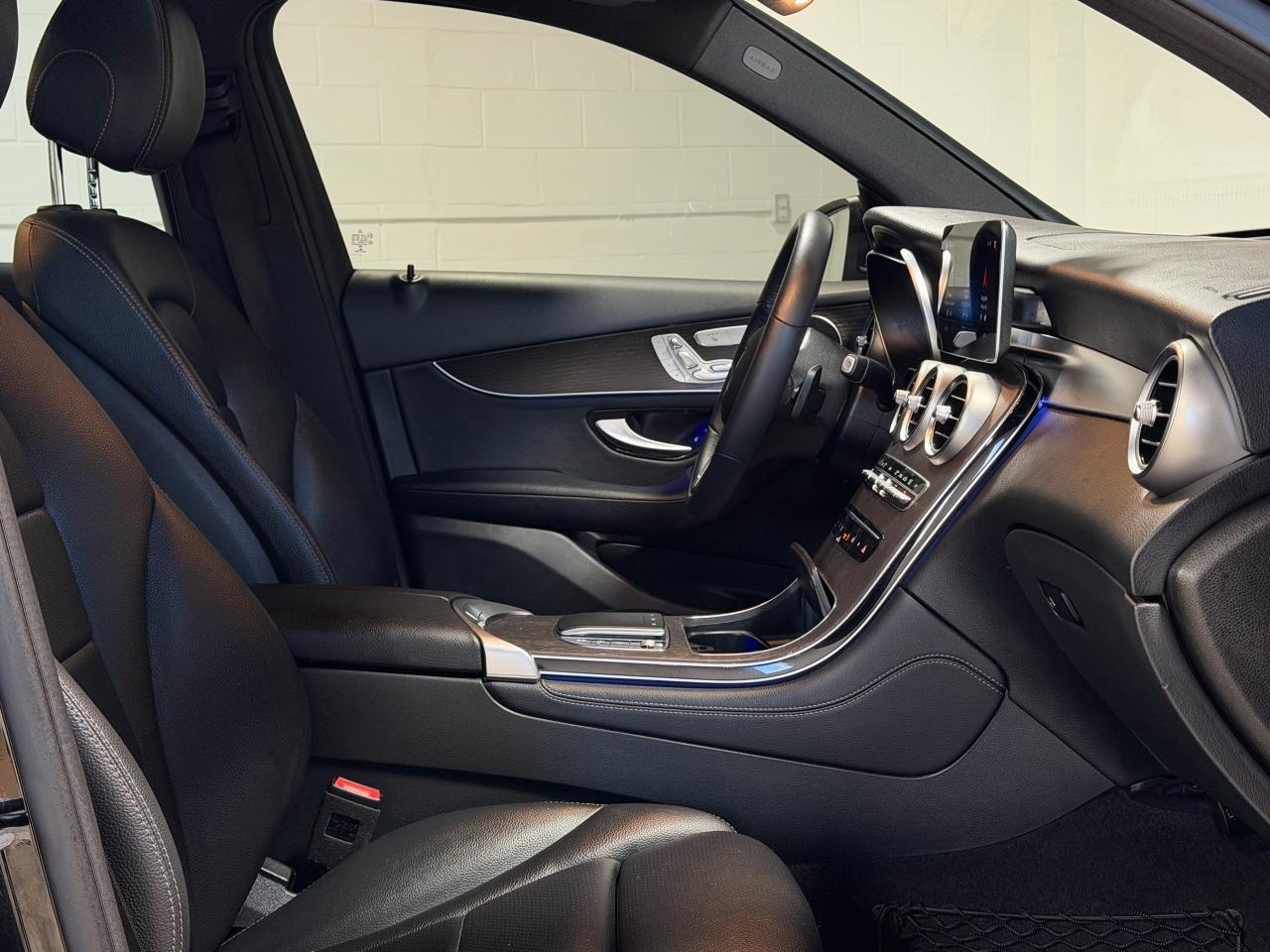 2020 Mercedes-Benz GLC-Class GLC 300 AMG|DIGITALDASH|NAVI|LTHR Photo