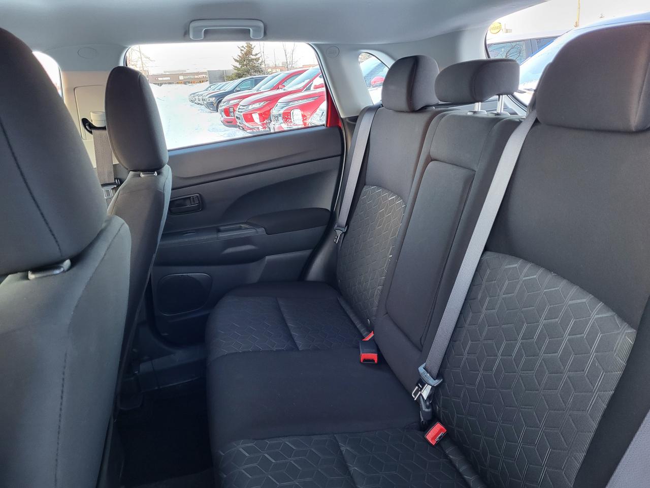 2024 Mitsubishi RVR ES FWD Photo