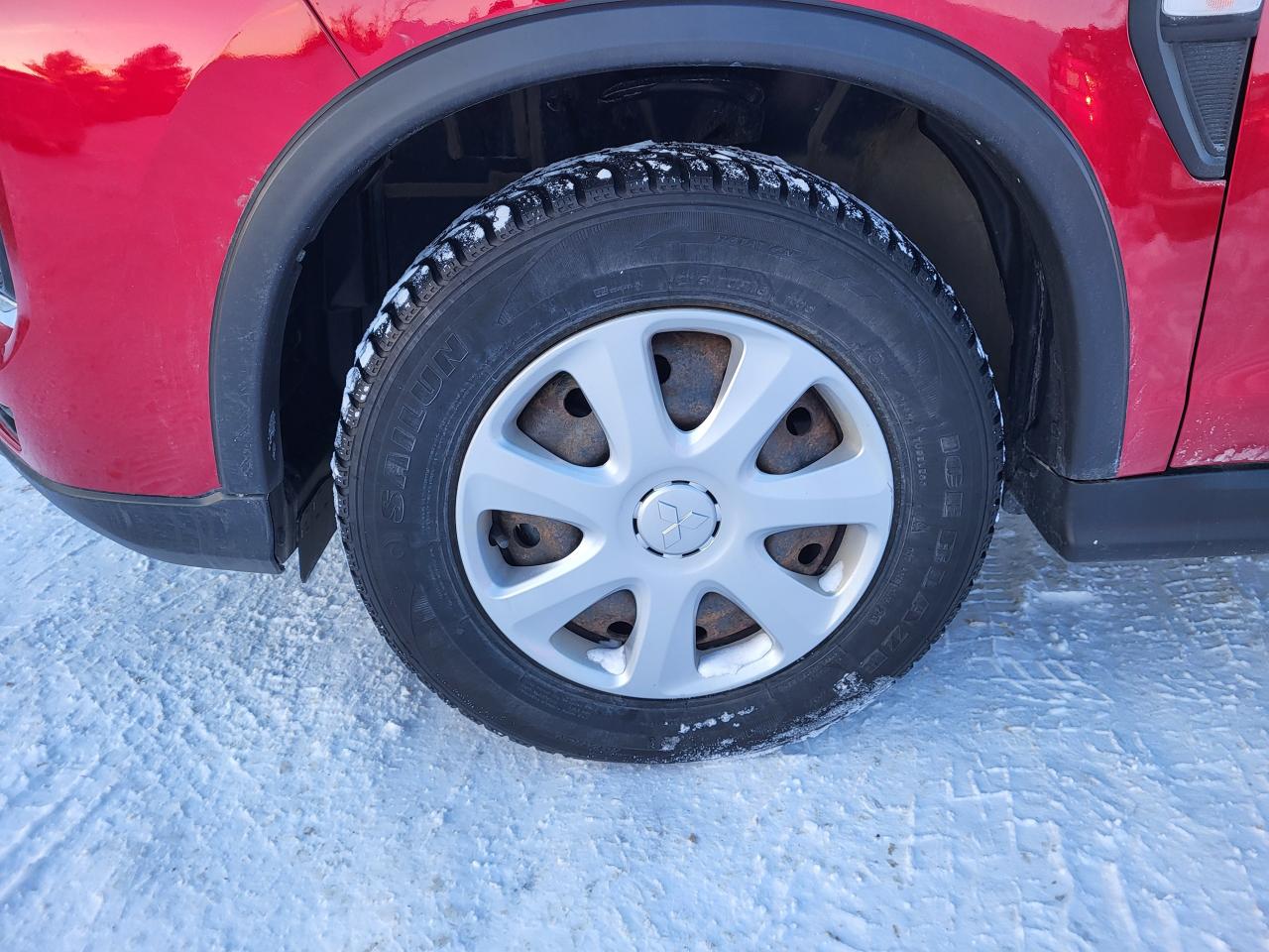 2024 Mitsubishi RVR ES FWD Photo