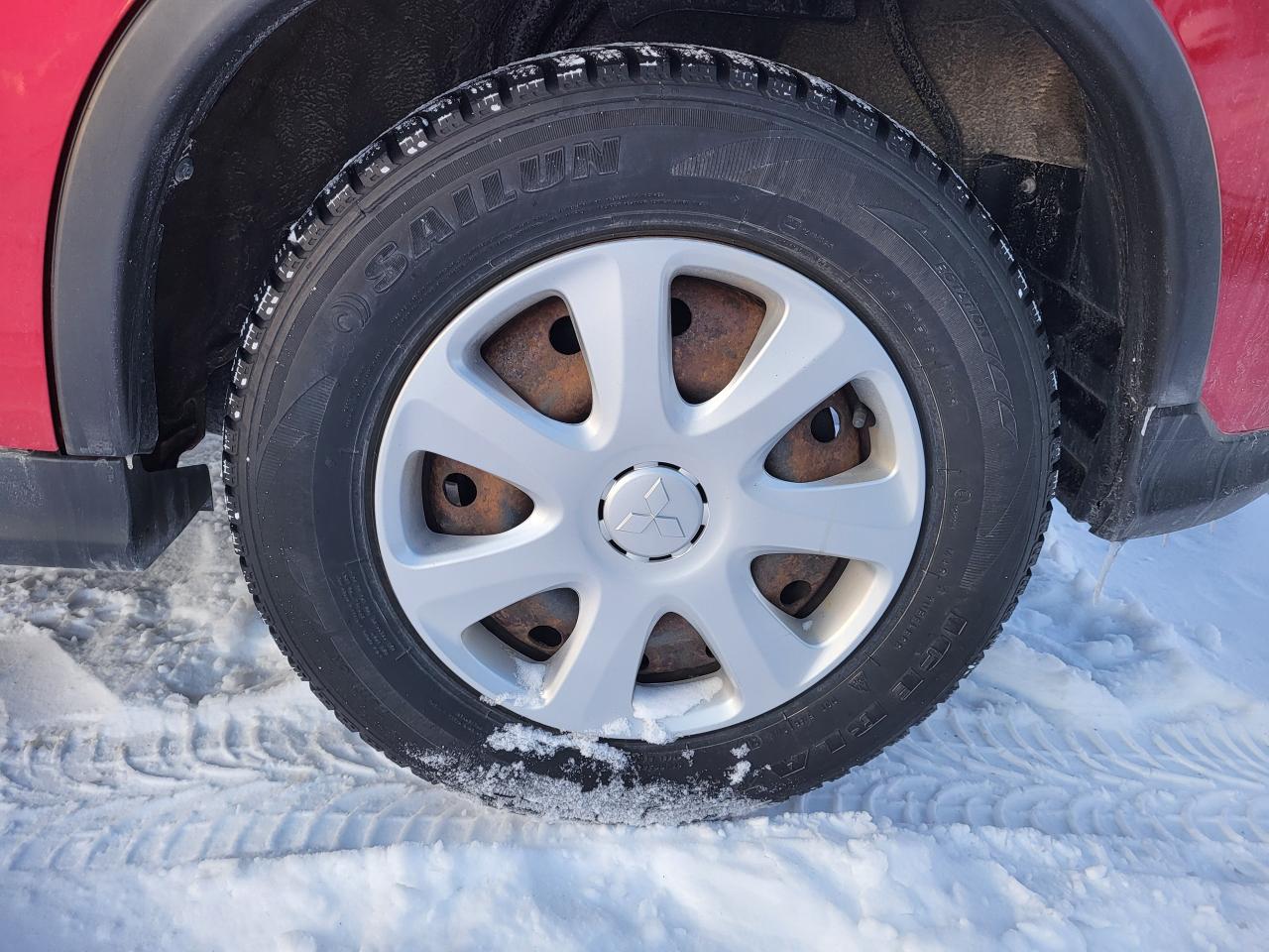 2024 Mitsubishi RVR ES FWD Photo