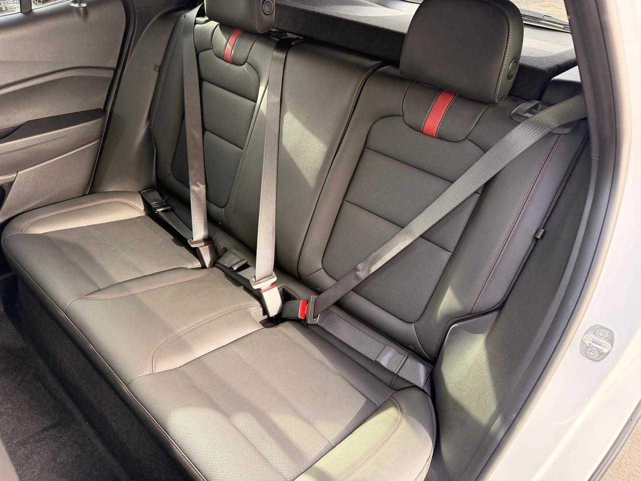 2024 Chevrolet Trax 2RS+Leather+Roof+ONE OWNER+CLEAN CARFAX Photo