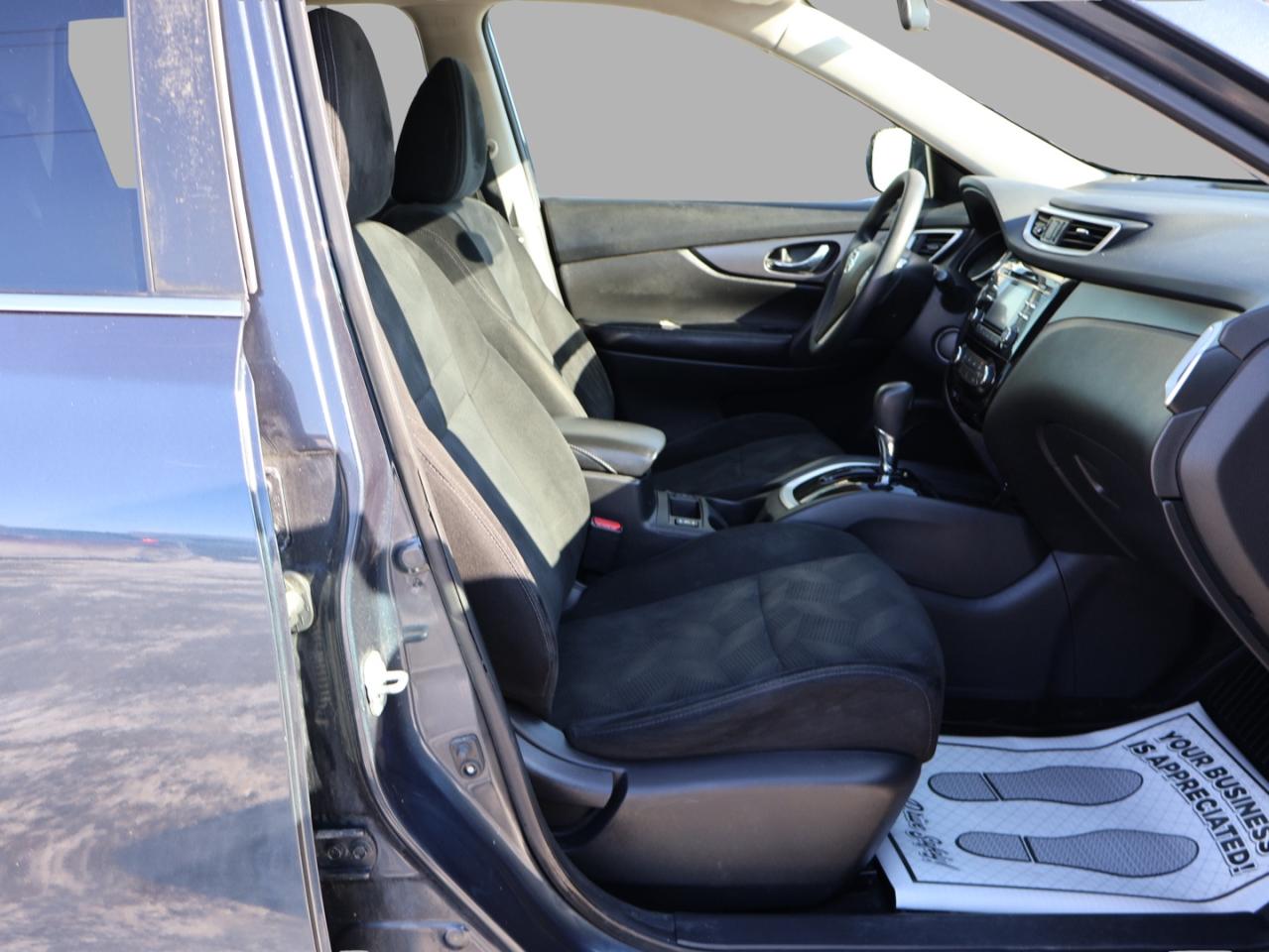 2016 Nissan Rogue SV AWD CERTIFIED *ACCIDENT FREE*NISSAN MAINTAIN* CAMERA BLUETOOTH HEATED SEATS CRUISE ALLOYS Photo