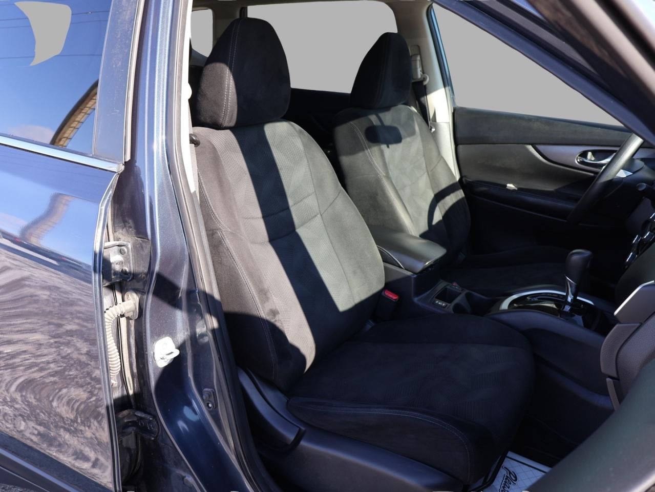 2016 Nissan Rogue SV AWD CERTIFIED *ACCIDENT FREE*NISSAN MAINTAIN* CAMERA BLUETOOTH HEATED SEATS CRUISE ALLOYS Photo