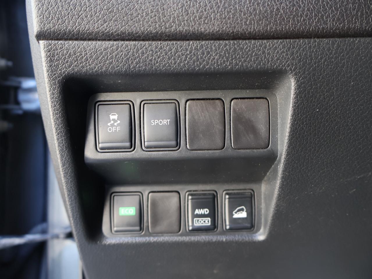 2016 Nissan Rogue SV AWD CERTIFIED *ACCIDENT FREE*NISSAN MAINTAIN* CAMERA BLUETOOTH HEATED SEATS CRUISE ALLOYS Photo