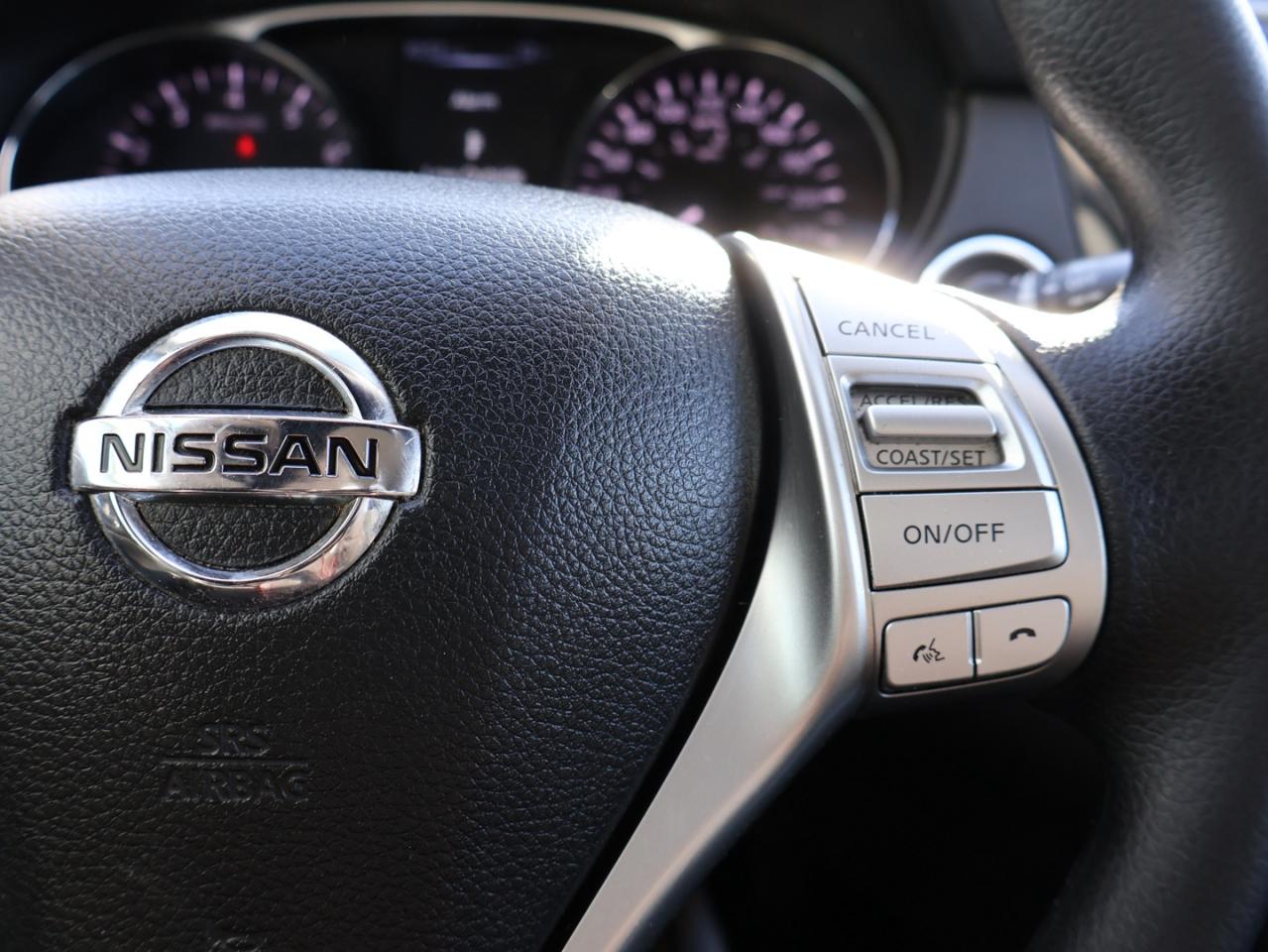 2016 Nissan Rogue SV AWD CERTIFIED *ACCIDENT FREE*NISSAN MAINTAIN* CAMERA BLUETOOTH HEATED SEATS CRUISE ALLOYS Photo