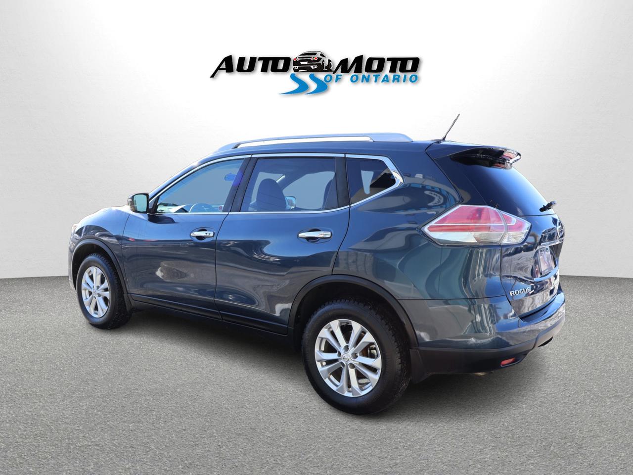 2016 Nissan Rogue SV AWD CERTIFIED *ACCIDENT FREE*NISSAN MAINTAIN* CAMERA BLUETOOTH HEATED SEATS CRUISE ALLOYS Photo3