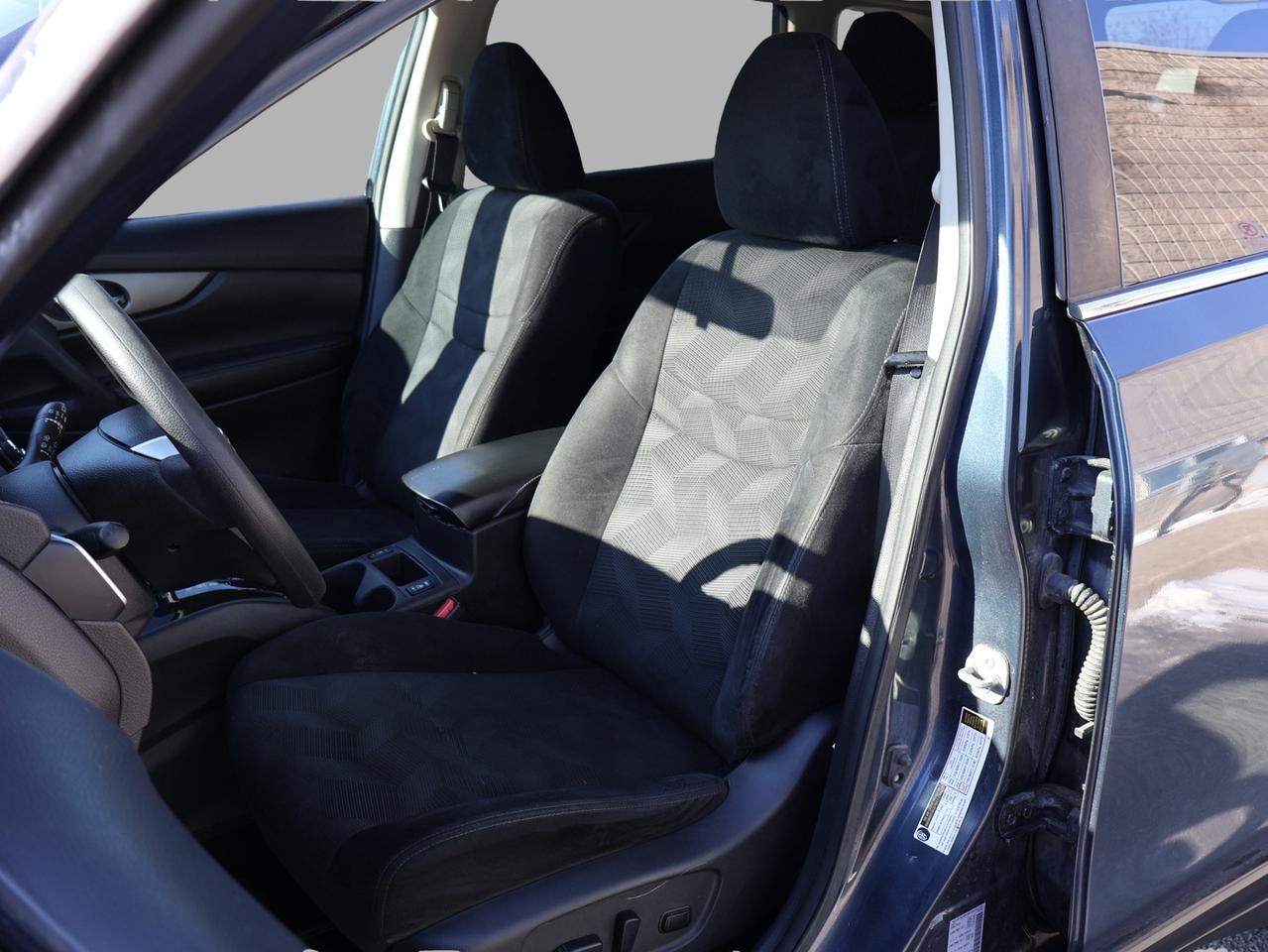 2016 Nissan Rogue SV AWD CERTIFIED *ACCIDENT FREE*NISSAN MAINTAIN* CAMERA BLUETOOTH HEATED SEATS CRUISE ALLOYS Photo