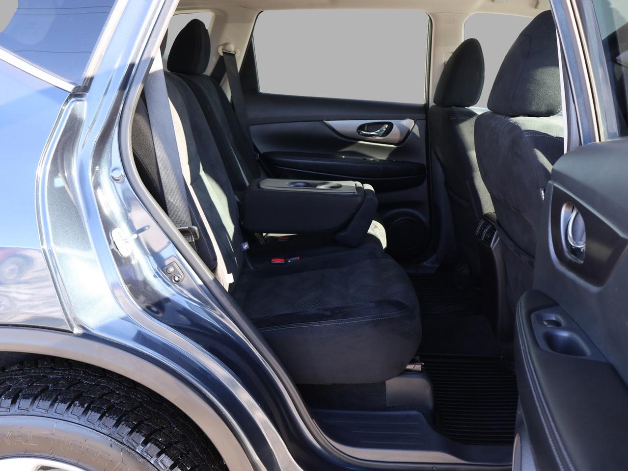 2016 Nissan Rogue SV AWD CERTIFIED *ACCIDENT FREE*NISSAN MAINTAIN* CAMERA BLUETOOTH HEATED SEATS CRUISE ALLOYS Photo