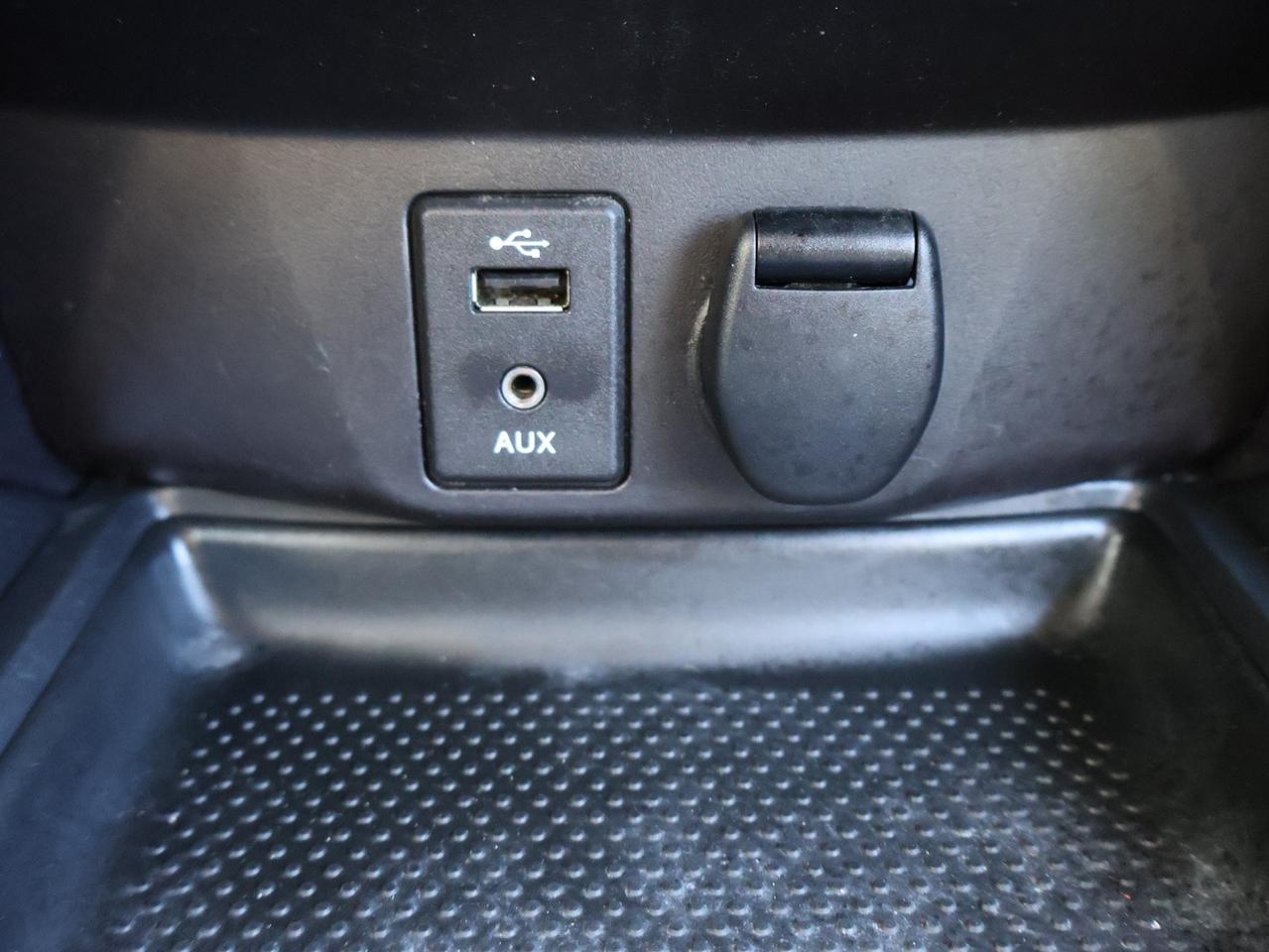 2016 Nissan Rogue SV AWD CERTIFIED *ACCIDENT FREE*NISSAN MAINTAIN* CAMERA BLUETOOTH HEATED SEATS CRUISE ALLOYS Photo