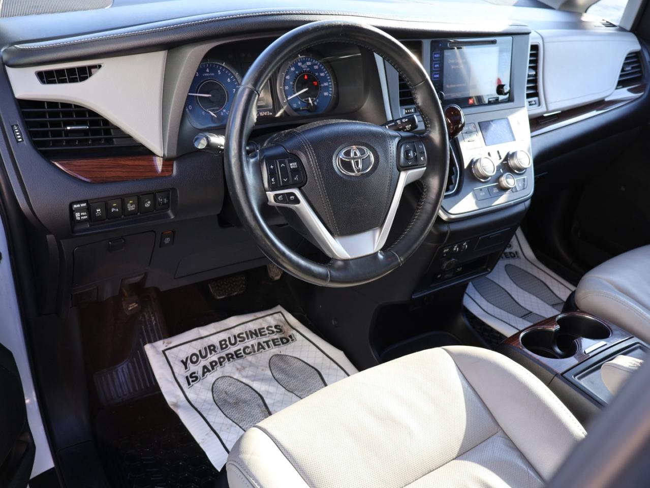 2017 Toyota Sienna LIMITED-PREMIUM CERTIFIED *7 SEATS*TOYOTA MAINTAIN* CAMERA NAV DVD BLUETOOTH LEATHER HEATED SEATS SUNROOF CRUISE ALLOYS Photo