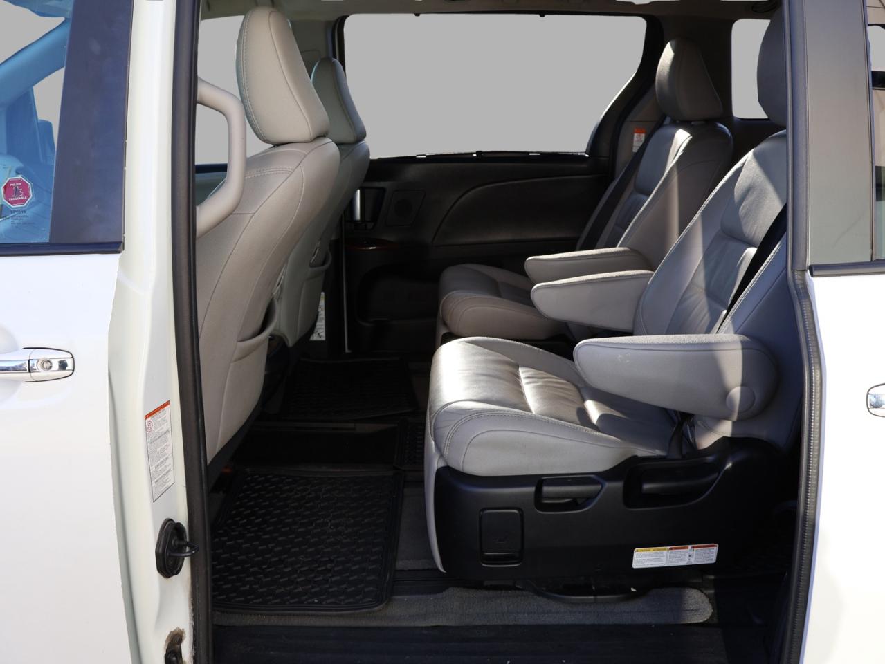 2017 Toyota Sienna LIMITED-PREMIUM CERTIFIED *7 SEATS*TOYOTA MAINTAIN* CAMERA NAV DVD BLUETOOTH LEATHER HEATED SEATS SUNROOF CRUISE ALLOYS Photo