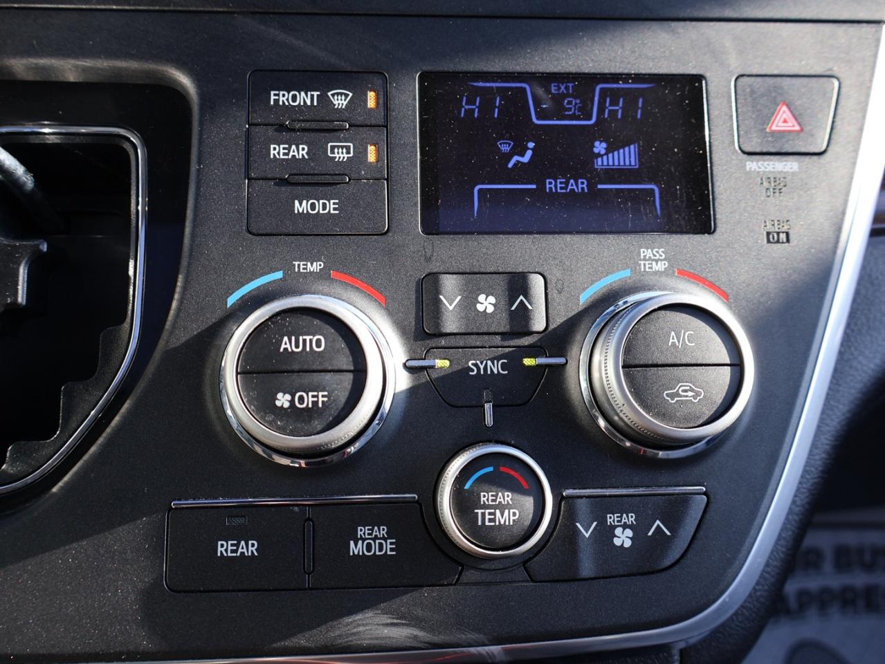 2017 Toyota Sienna LIMITED-PREMIUM CERTIFIED *7 SEATS*TOYOTA MAINTAIN* CAMERA NAV DVD BLUETOOTH LEATHER HEATED SEATS SUNROOF CRUISE ALLOYS Photo