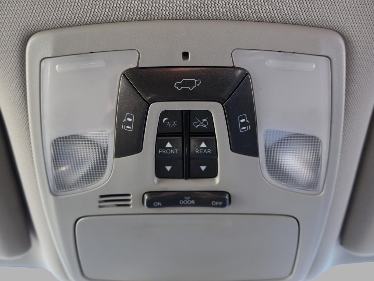 2017 Toyota Sienna LIMITED-PREMIUM CERTIFIED *7 SEATS*TOYOTA MAINTAIN* CAMERA NAV DVD BLUETOOTH LEATHER HEATED SEATS SUNROOF CRUISE ALLOYS Photo