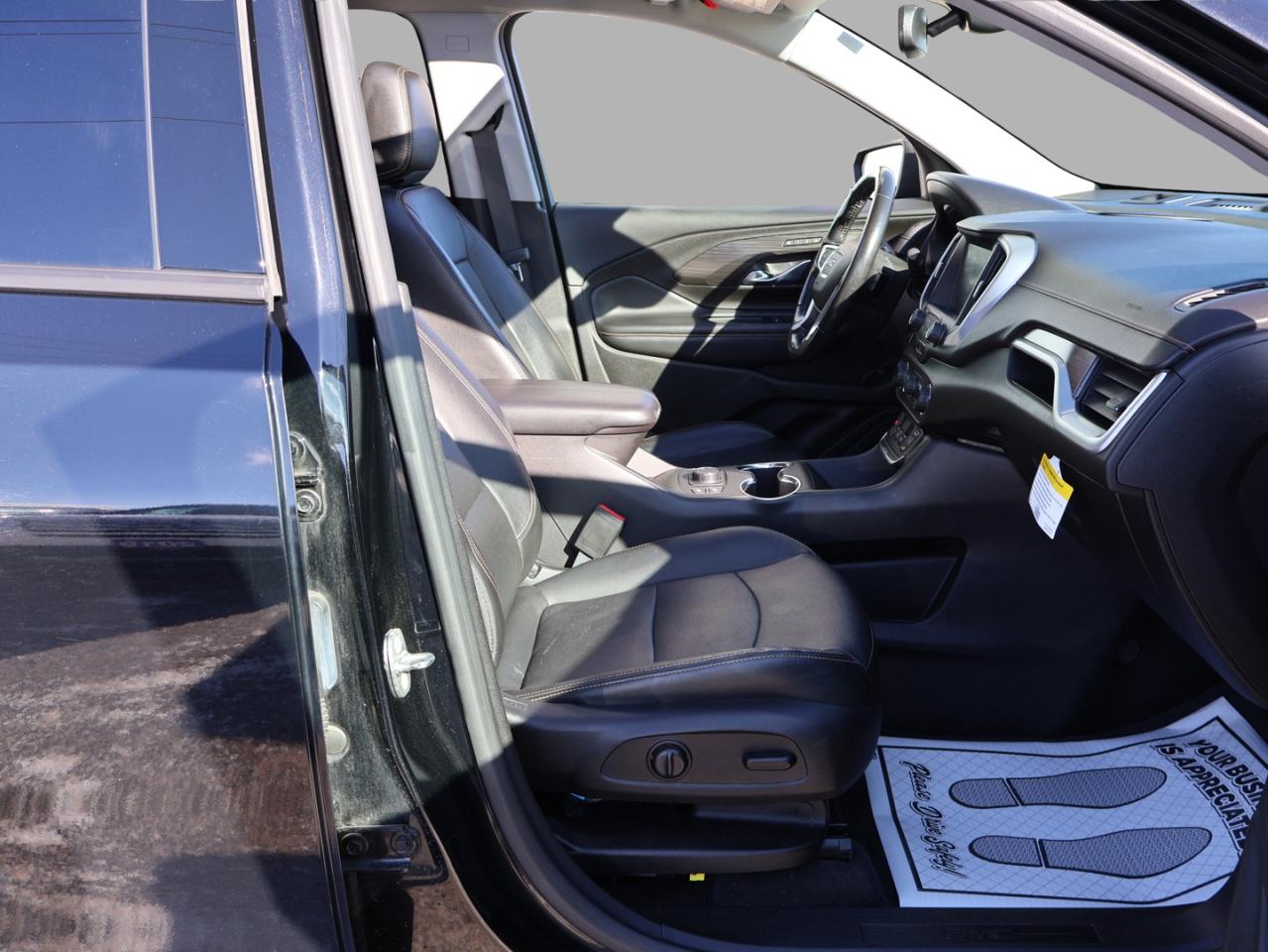 2018 GMC Terrain SLT AWD DIESEL CERTIFIED *ACCIDENT FREE*GMC MAINTAIN* CAMERA NAV BLUETOOTH LEATHER HEATED SEATS PANO ROOF CRUISE ALLOYS Photo