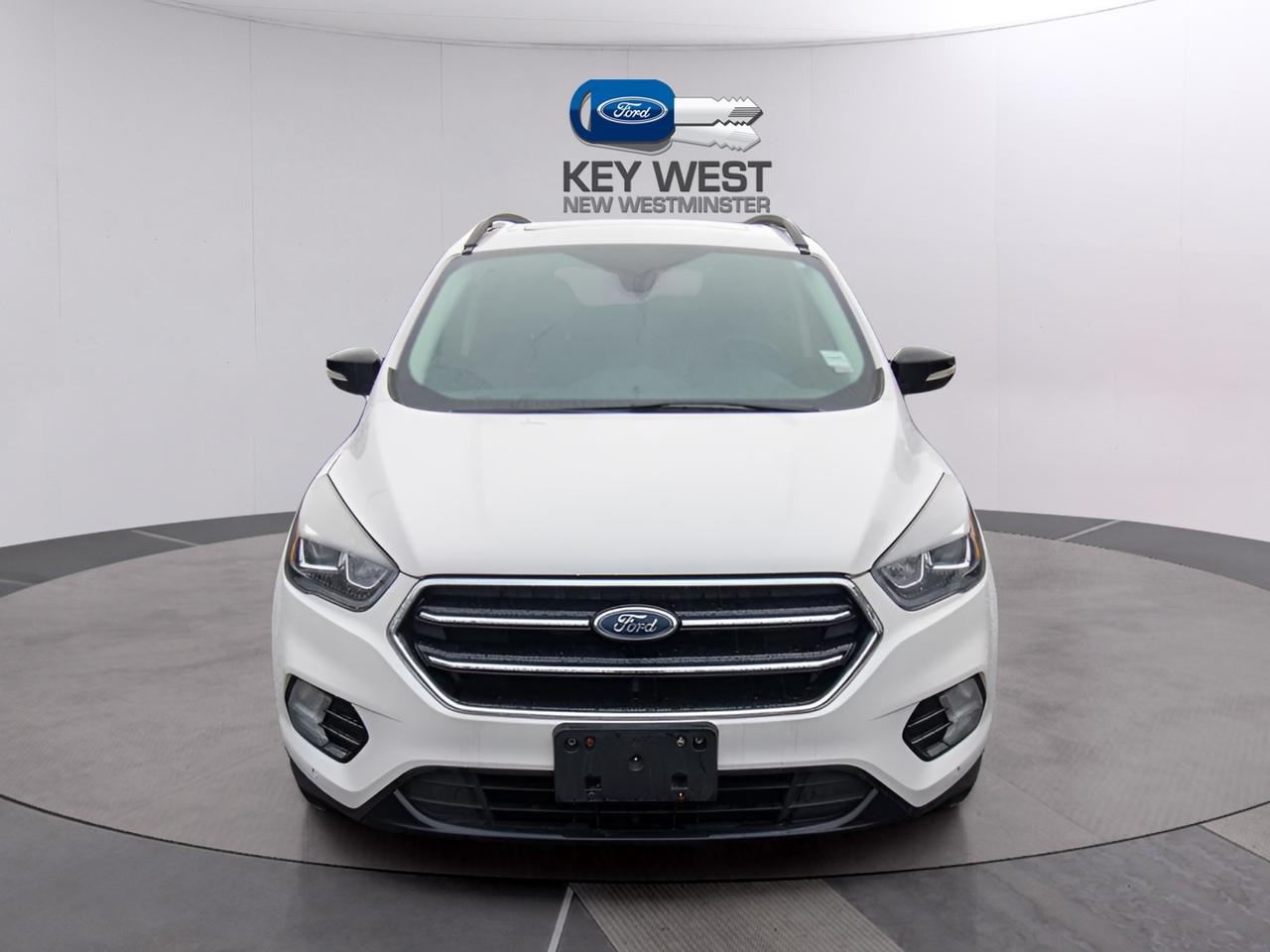 2019 Ford Escape Titanium 4WD Photo4