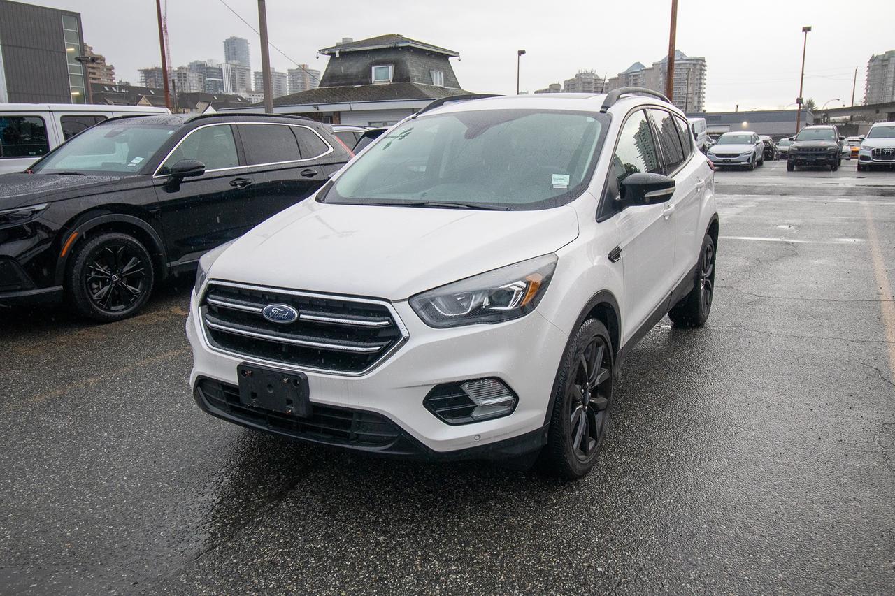 2019 Ford Escape Titanium 4WD Photo0
