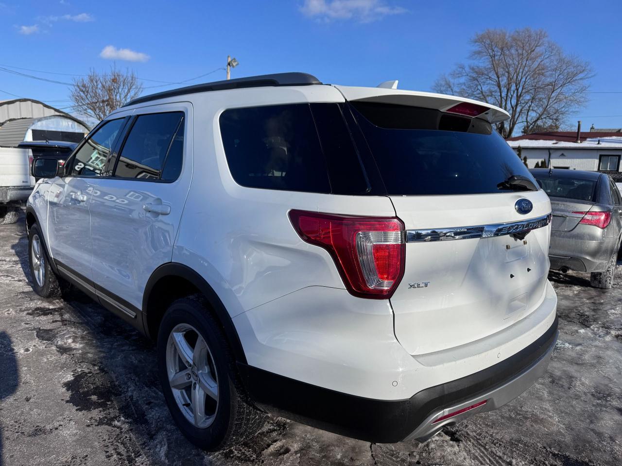 2017 Ford Explorer 4WD XLT | CERTIFIED | 7 SEATER | REARVIEW CAMERA Photo