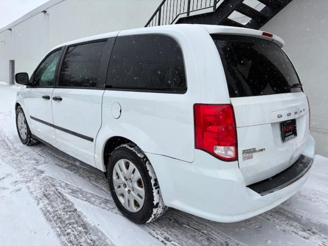 2016 Dodge Grand Caravan 7 PASSENGER-CERTIFIED Photo2