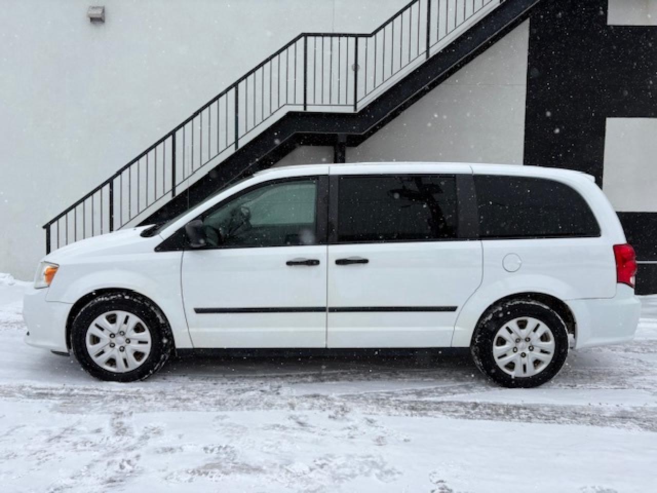 2016 Dodge Grand Caravan 7 PASSENGER-CERTIFIED Photo