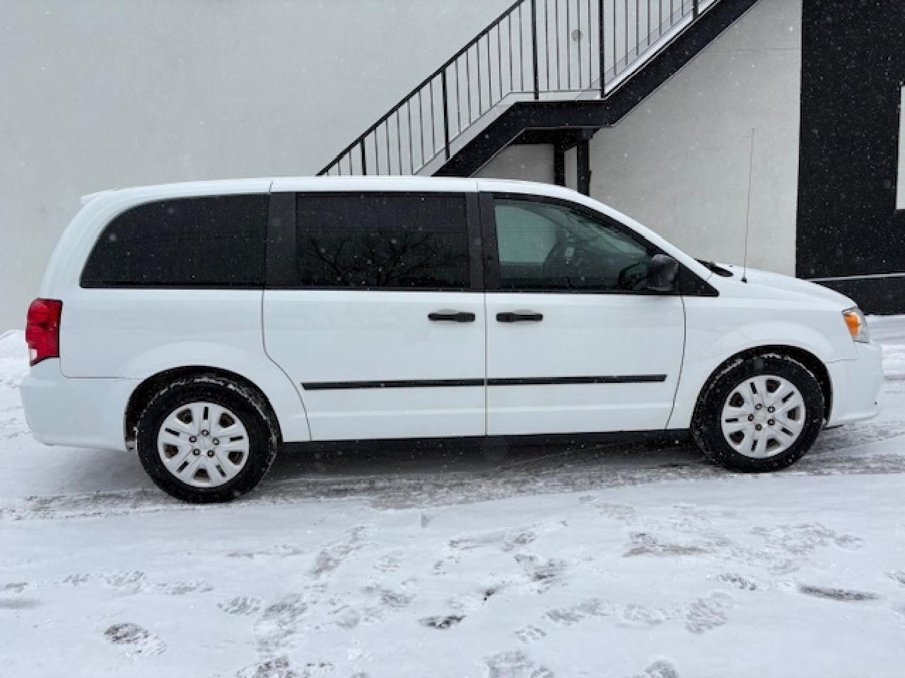 2016 Dodge Grand Caravan 7 PASSENGER-CERTIFIED Photo