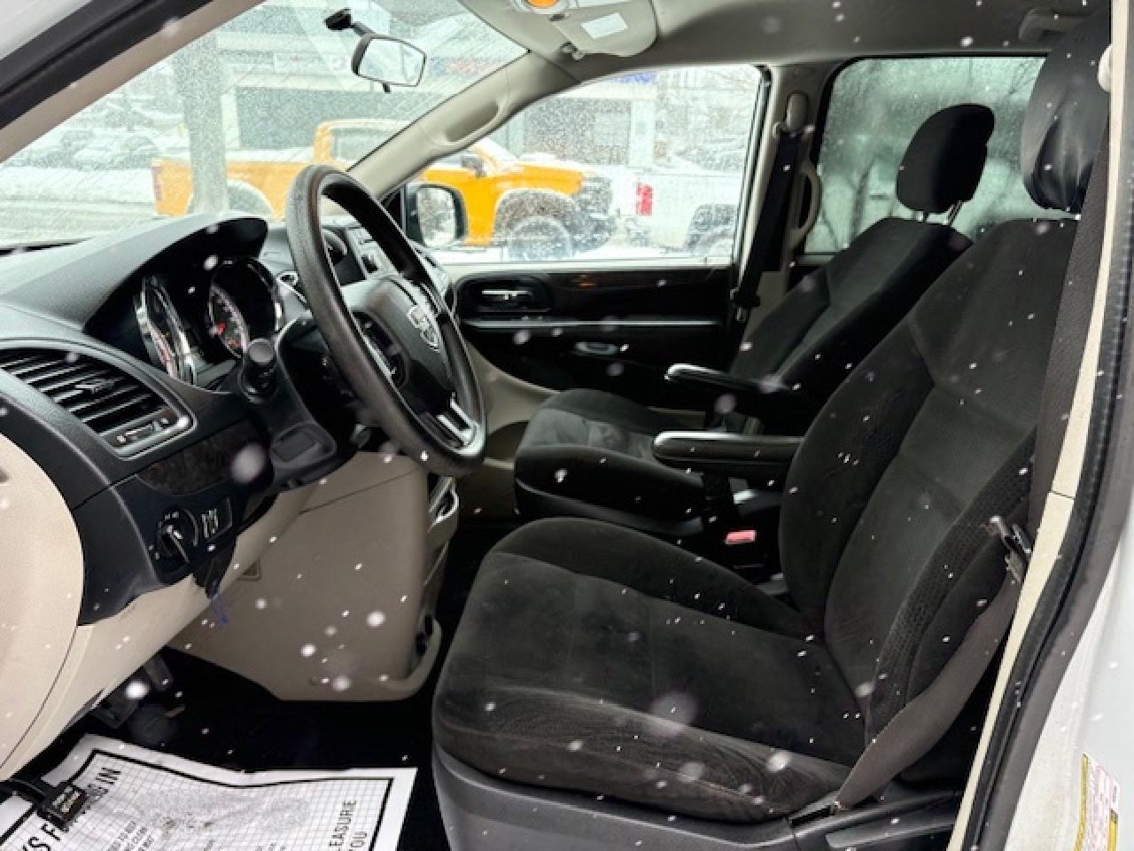 2016 Dodge Grand Caravan 7 PASSENGER-CERTIFIED Photo