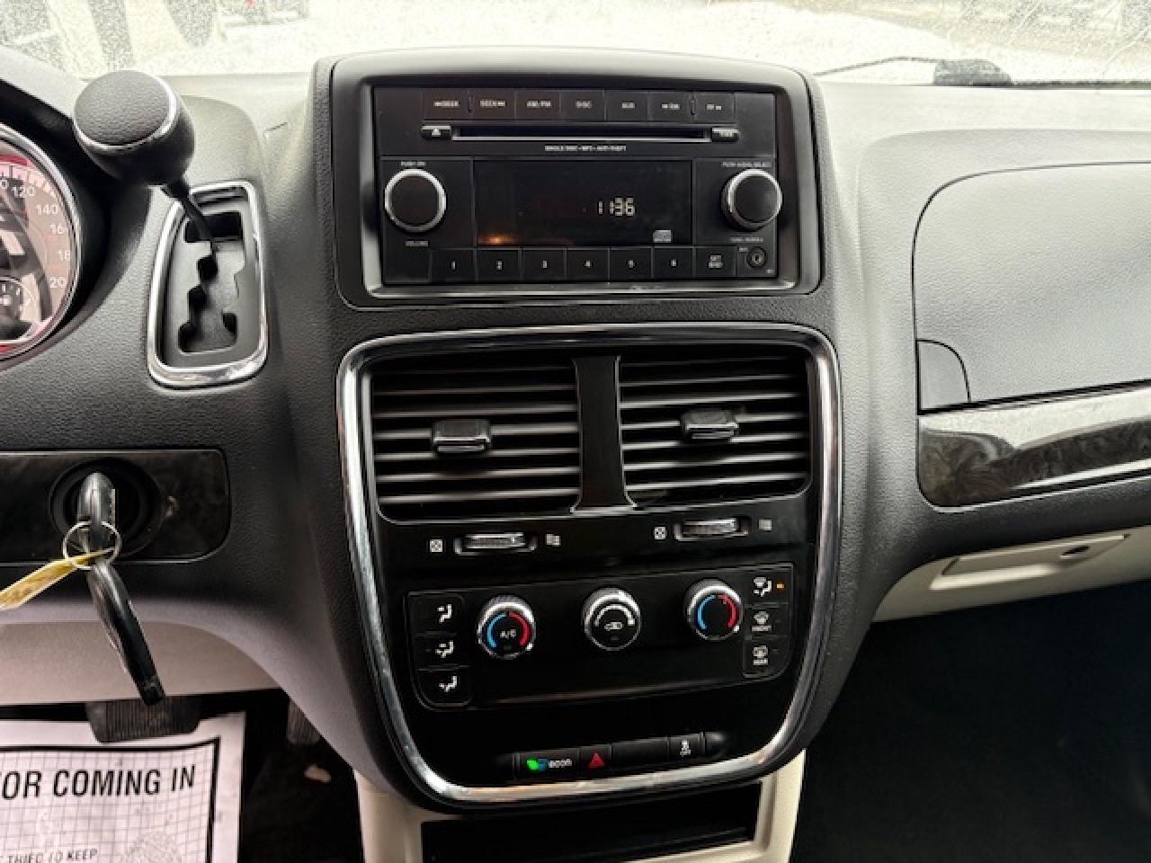 2016 Dodge Grand Caravan 7 PASSENGER-CERTIFIED Photo