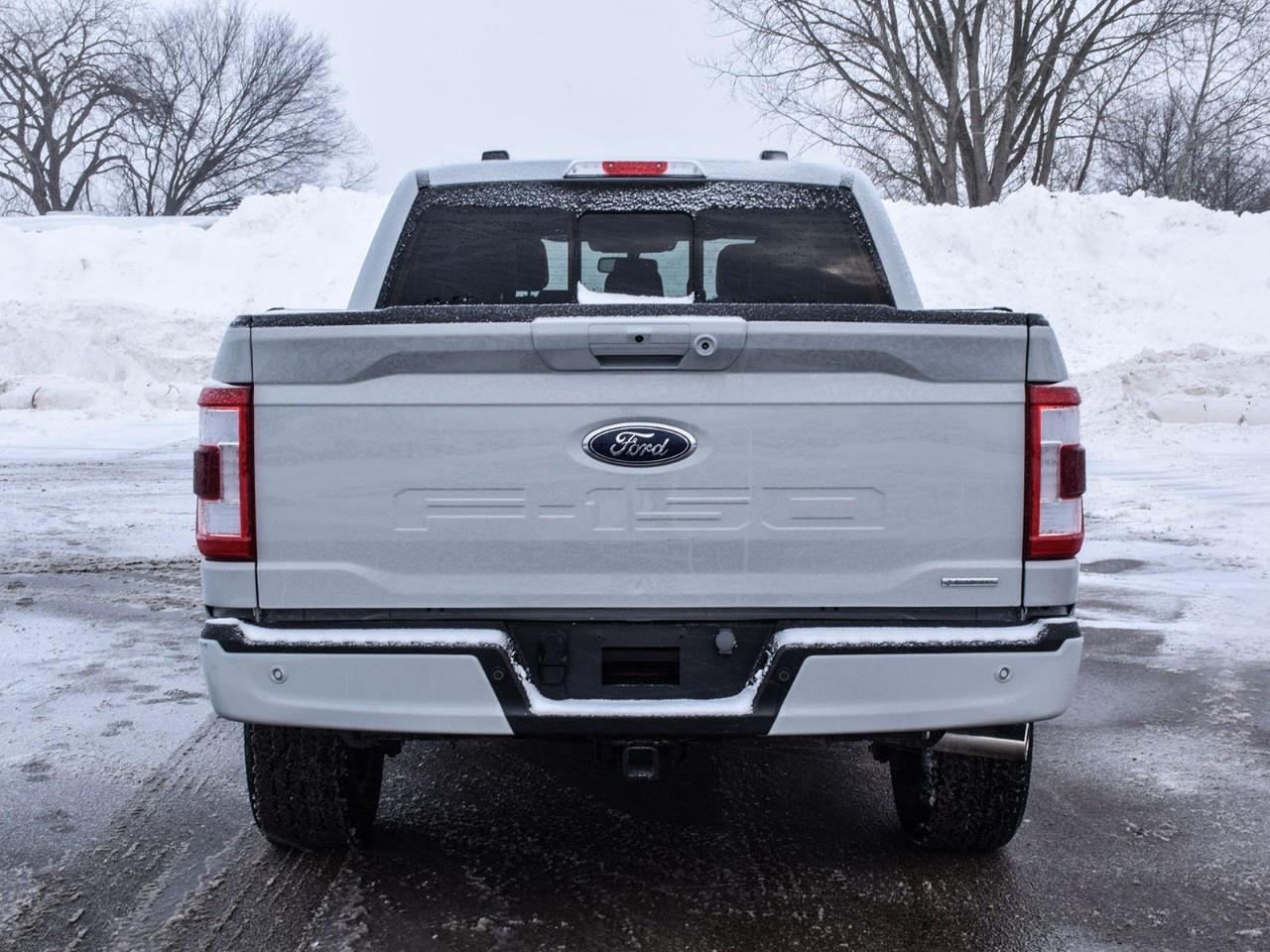 2023 Ford F-150 Lariat 4WD SuperCrew 5.5' Box Photo2