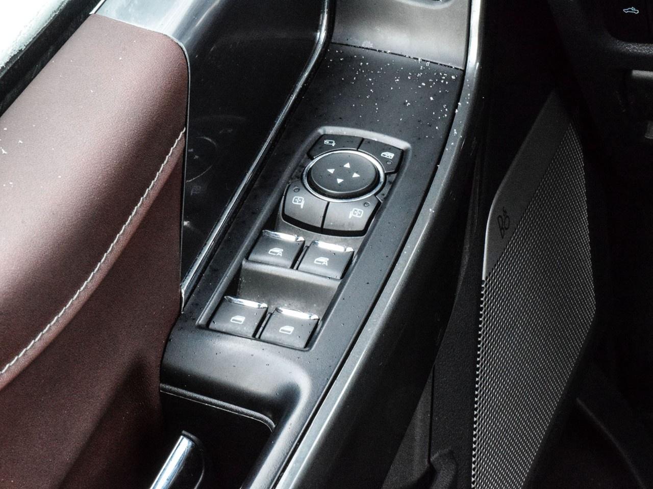 2023 Ford F-150 Lariat 4WD SuperCrew 5.5' Box Photo