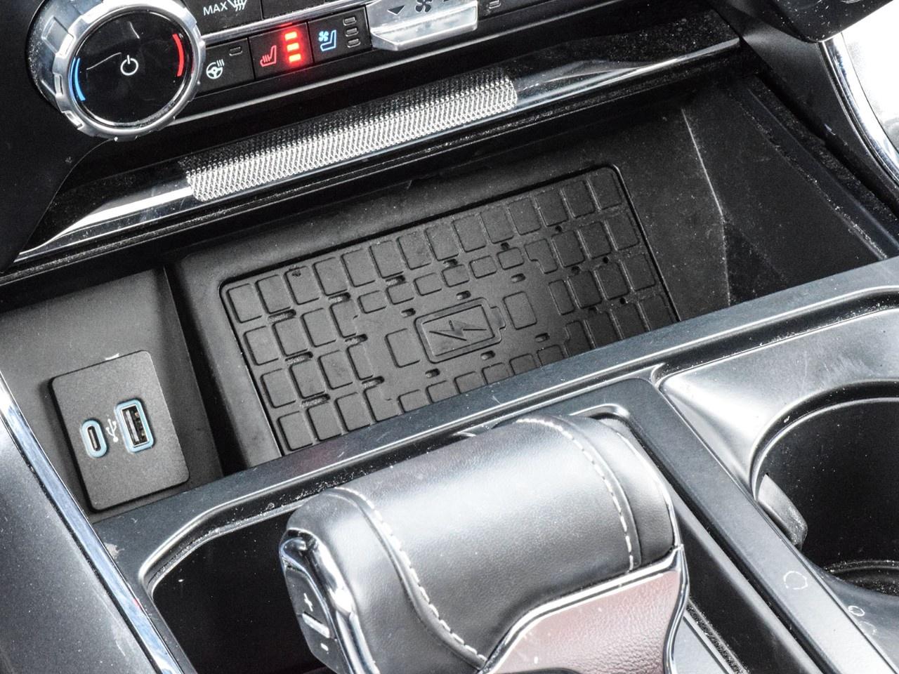 2023 Ford F-150 Lariat 4WD SuperCrew 5.5' Box Photo