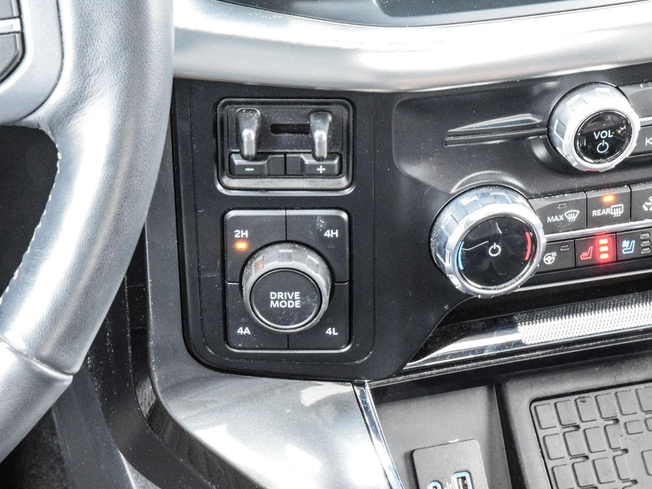 2023 Ford F-150 Lariat 4WD SuperCrew 5.5' Box Photo