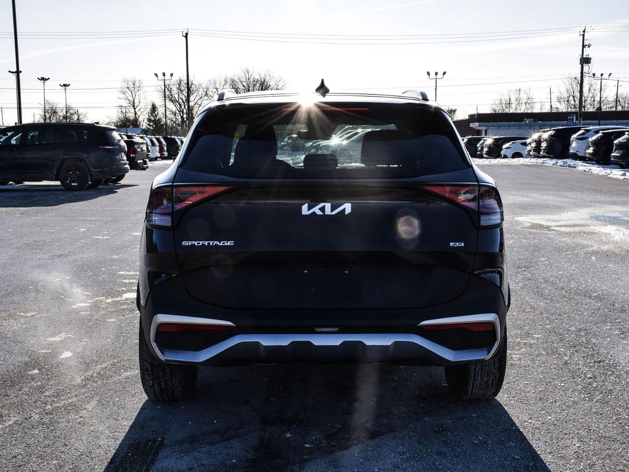 2024 Kia Sportage LX AWD Photo2