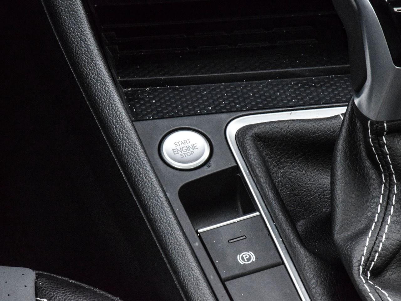 2025 Volkswagen Jetta Comfortline AUTO Photo