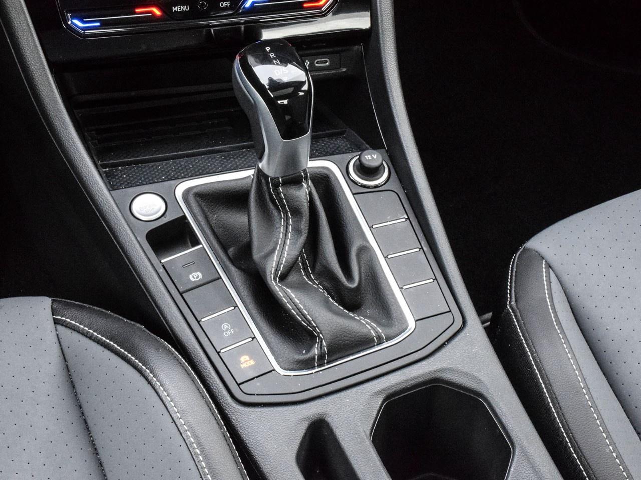 2025 Volkswagen Jetta Comfortline AUTO Photo