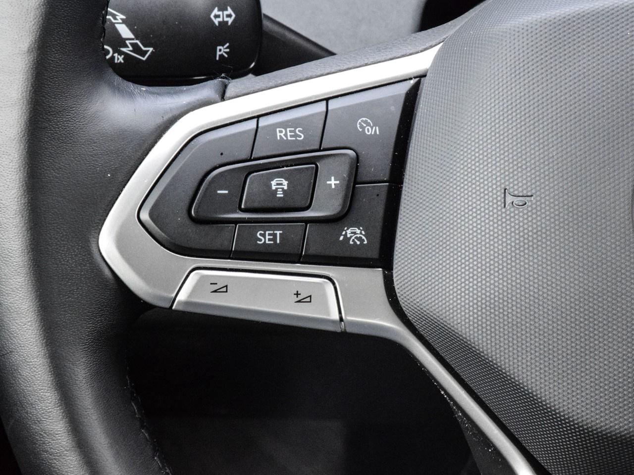 2025 Volkswagen Jetta Comfortline AUTO Photo