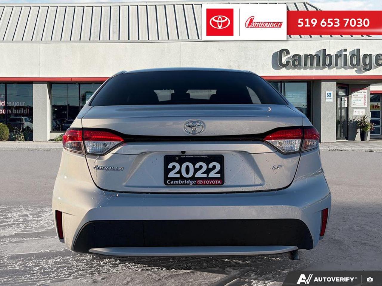 2022 Toyota Corolla LE Photo4