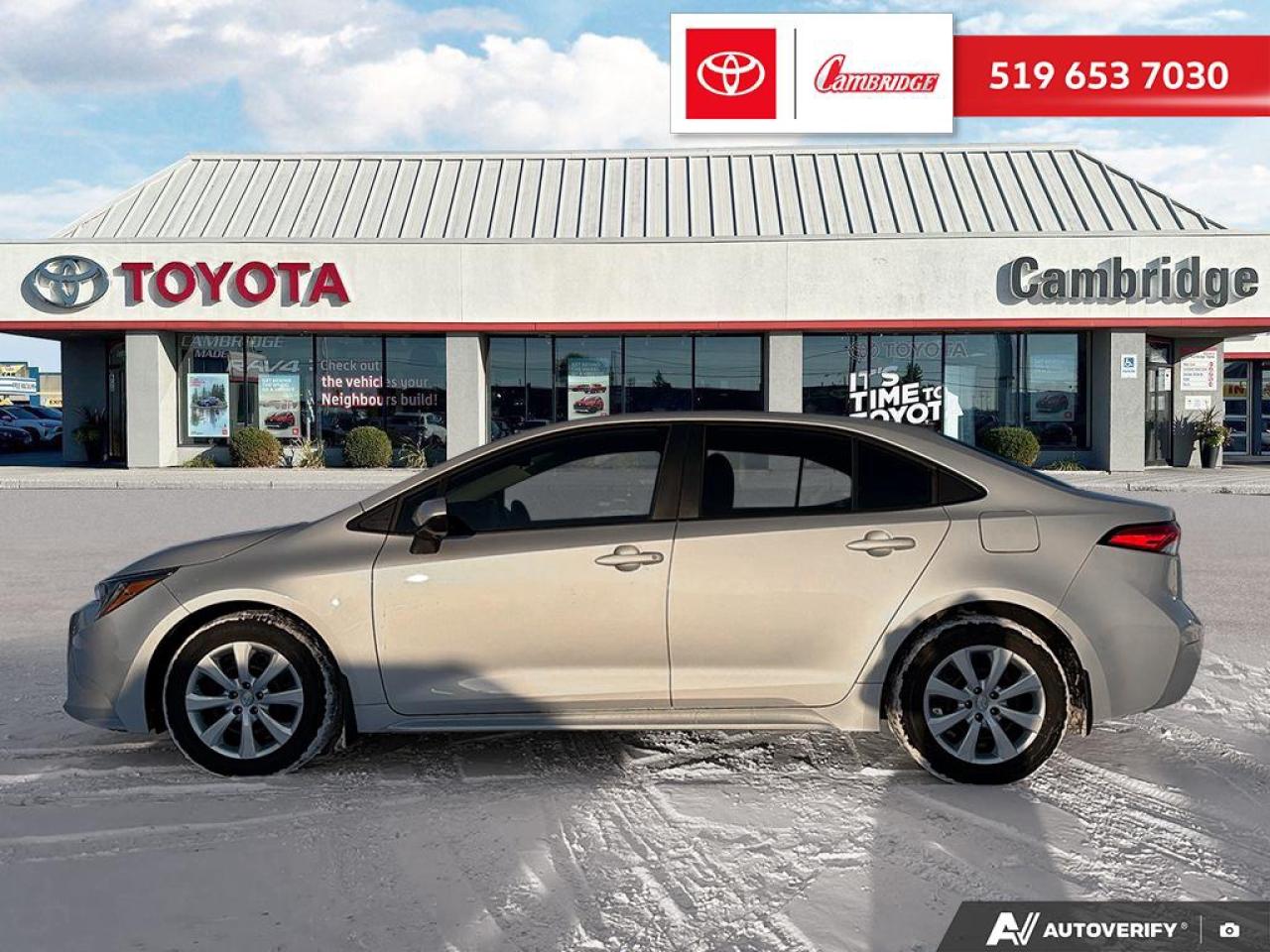 2022 Toyota Corolla LE Photo2