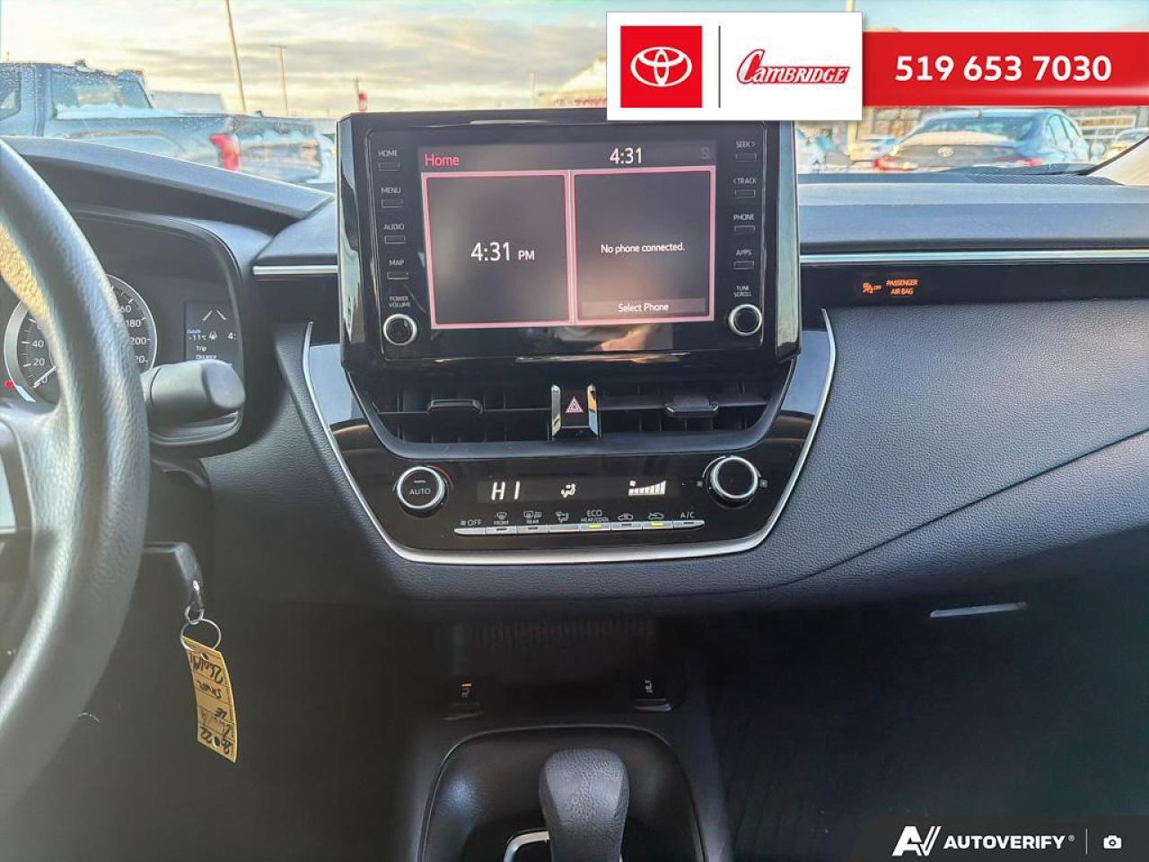 2022 Toyota Corolla LE Photo