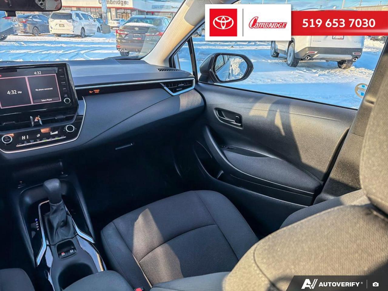 2022 Toyota Corolla LE Photo