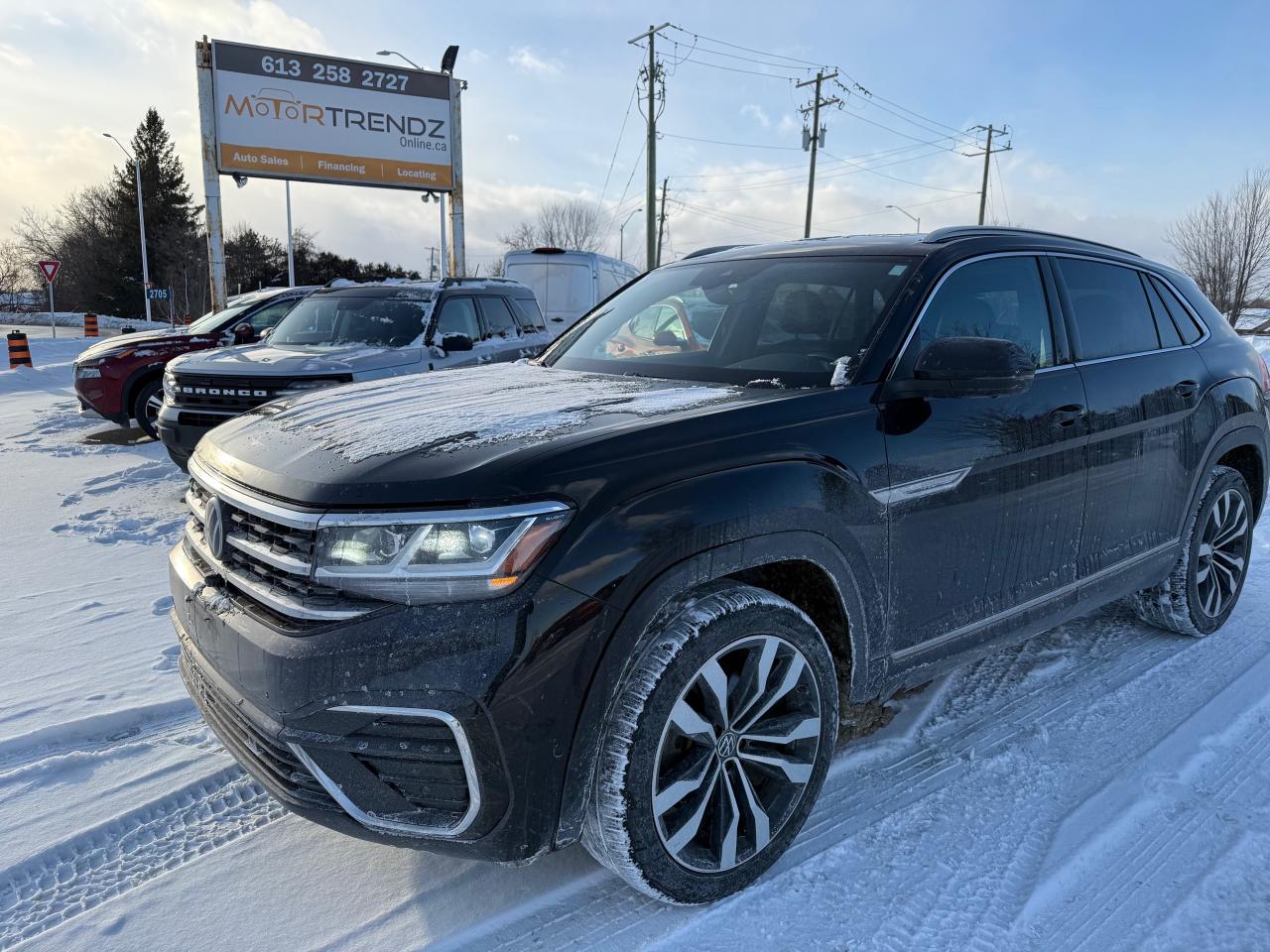 Used 2022 Volkswagen Atlas Cross Sport 3.6 FSI Execline NAV! Pano Roof! Leather! for sale in Kemptville, ON