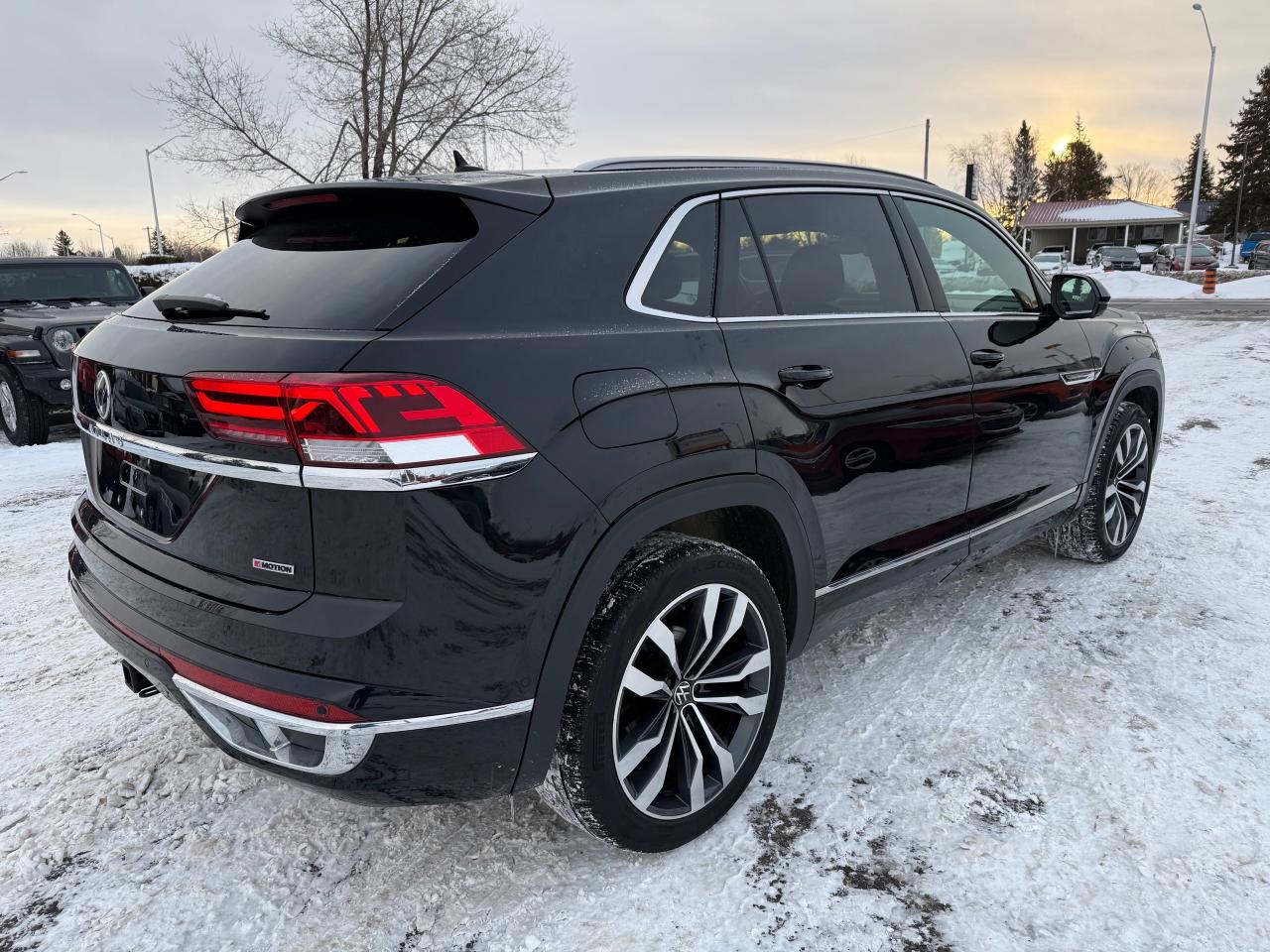 2022 Volkswagen Atlas Cross Sport 3.6 FSI Execline NAV! Pano Roof! Leather! Photo