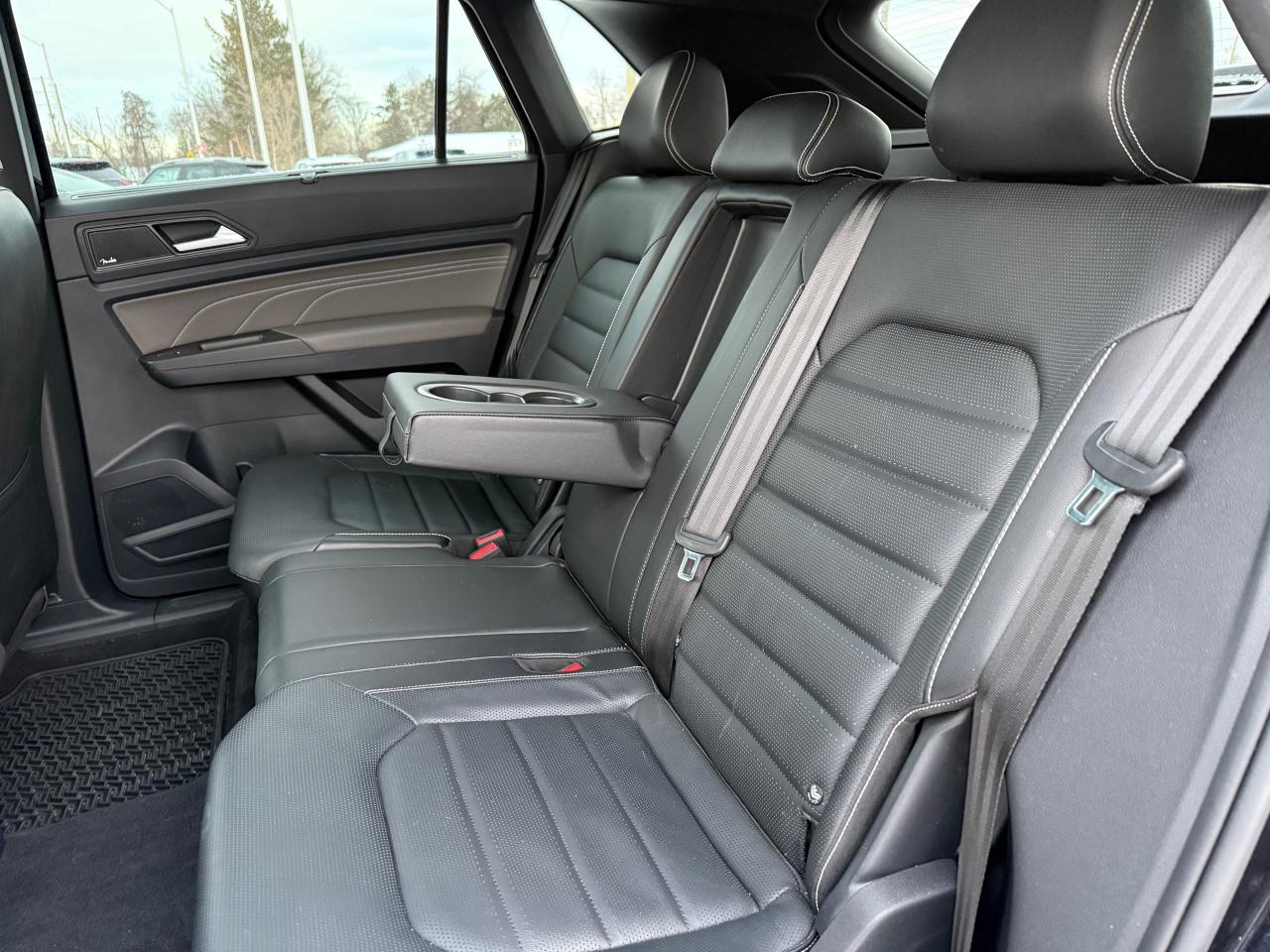 2022 Volkswagen Atlas Cross Sport 3.6 FSI Execline NAV! Pano Roof! Leather! Photo