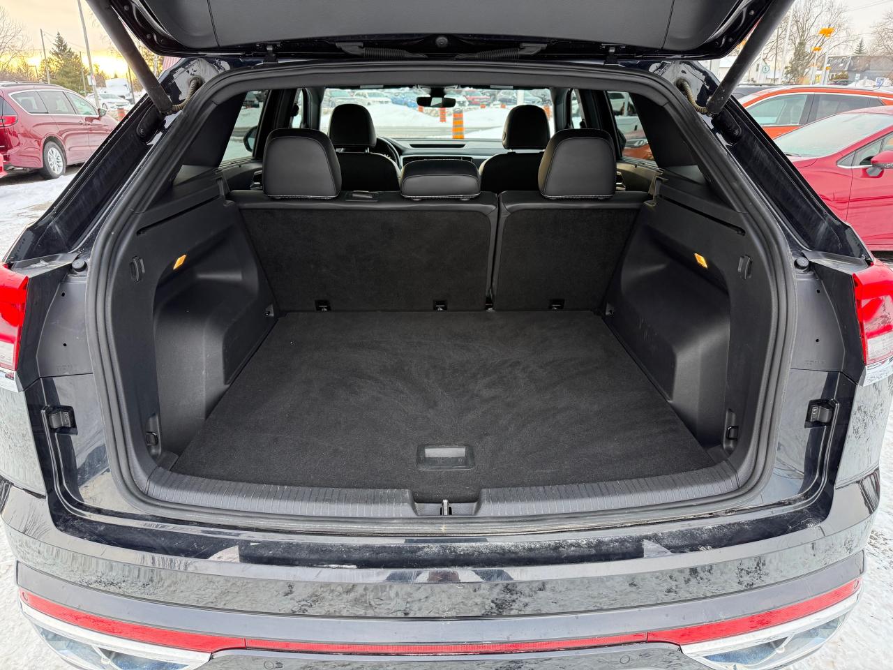 2022 Volkswagen Atlas Cross Sport 3.6 FSI Execline NAV! Pano Roof! Leather! Photo