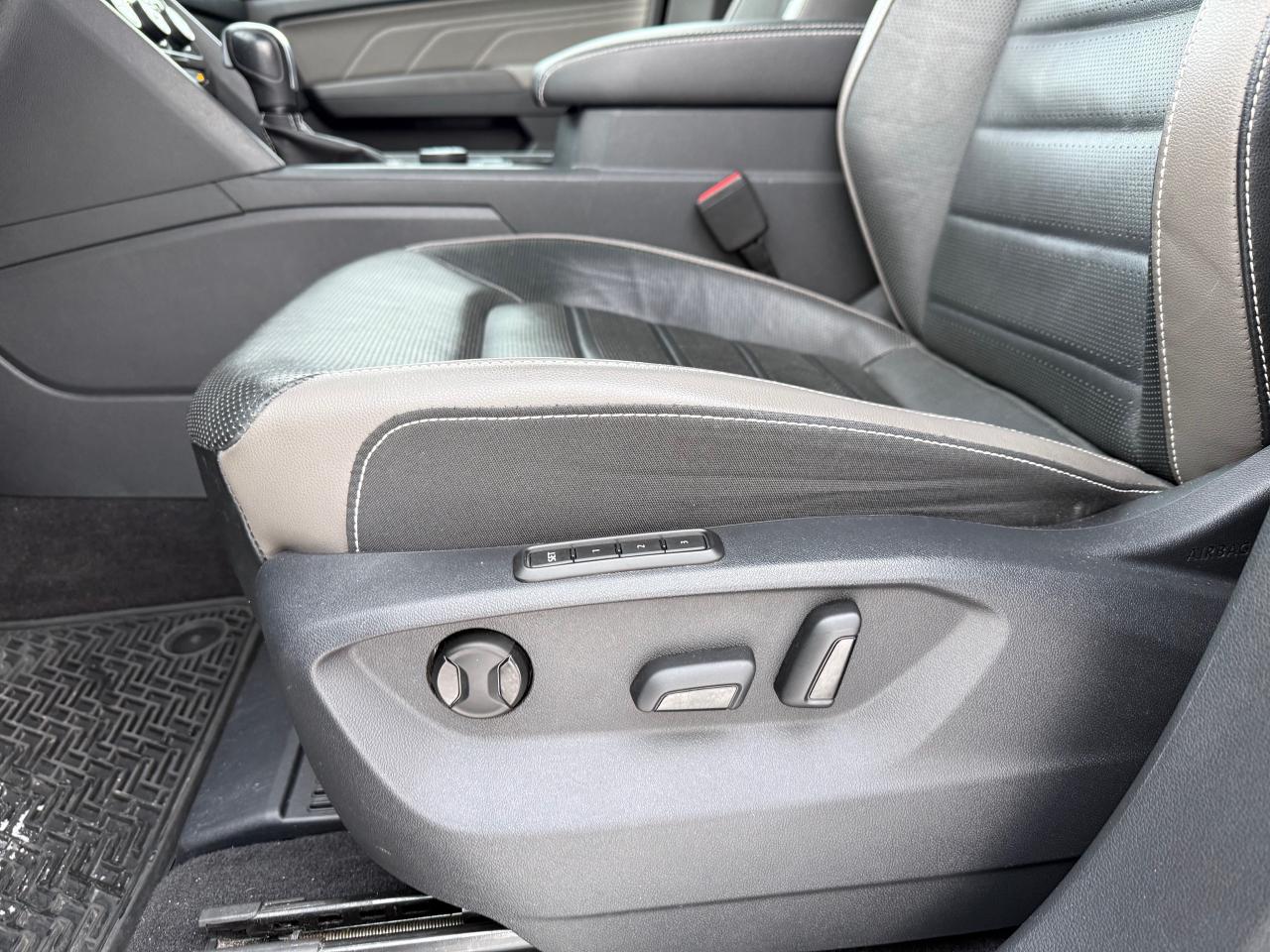 2022 Volkswagen Atlas Cross Sport 3.6 FSI Execline NAV! Pano Roof! Leather! Photo