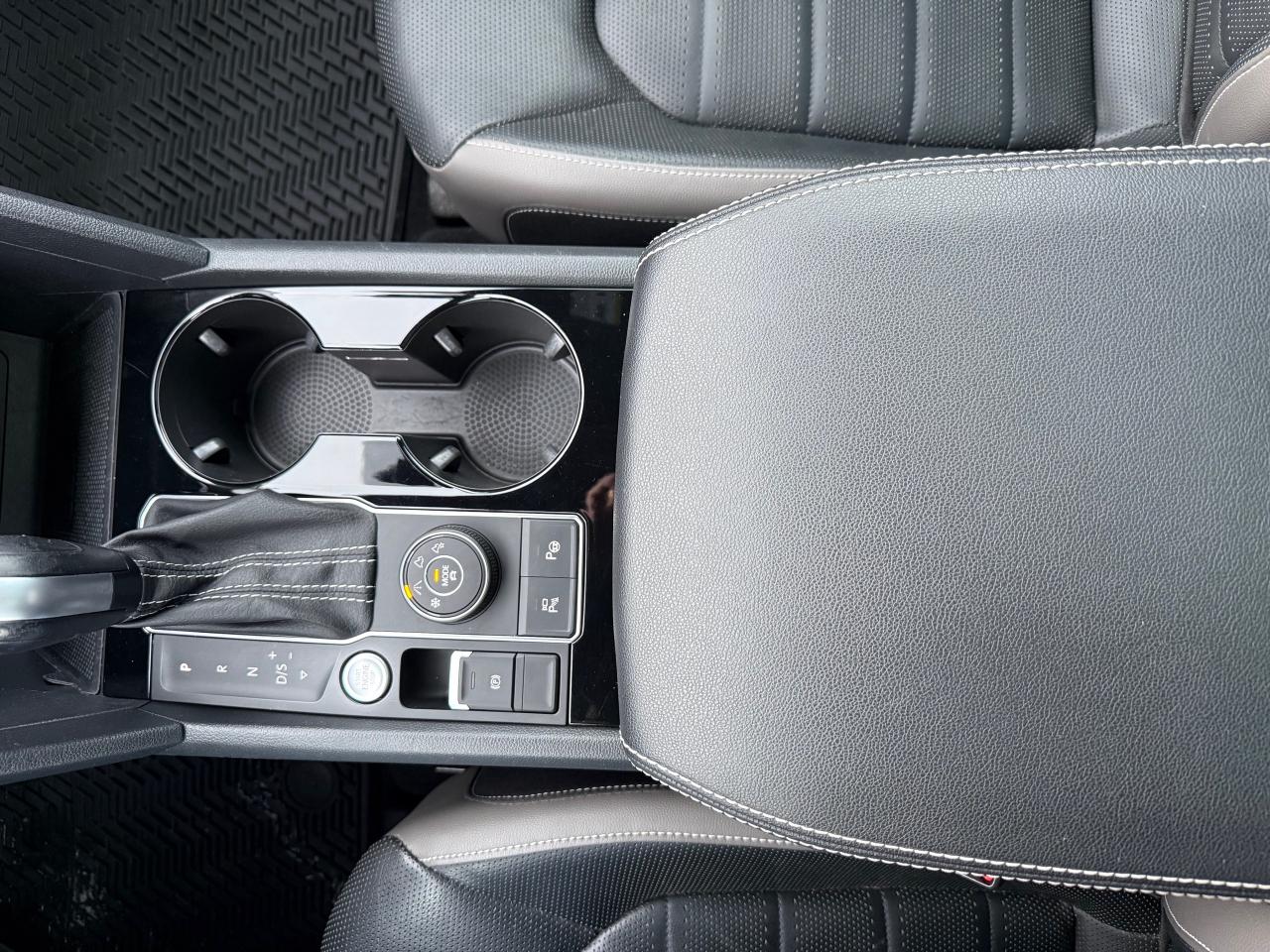 2022 Volkswagen Atlas Cross Sport 3.6 FSI Execline NAV! Pano Roof! Leather! Photo