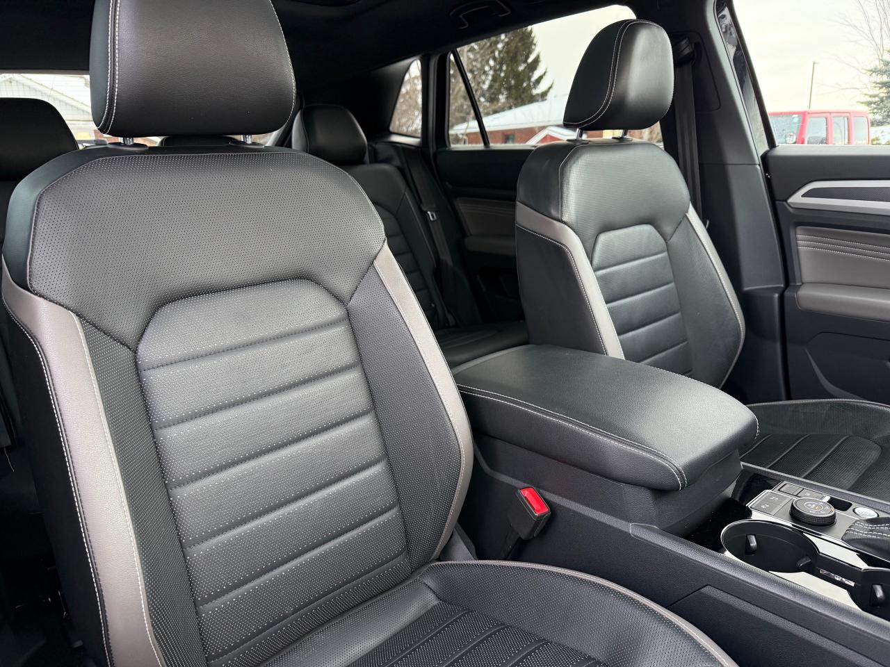 2022 Volkswagen Atlas Cross Sport 3.6 FSI Execline NAV! Pano Roof! Leather! Photo